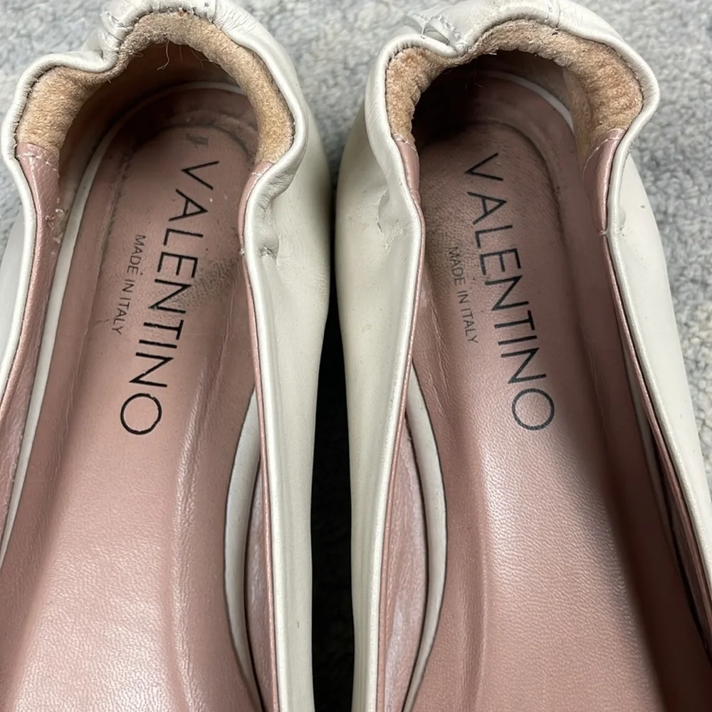 Valentino Calliope Leather Ballet Flats V Medallion Ivory Cream Sz 8 - Picture 5 of 14